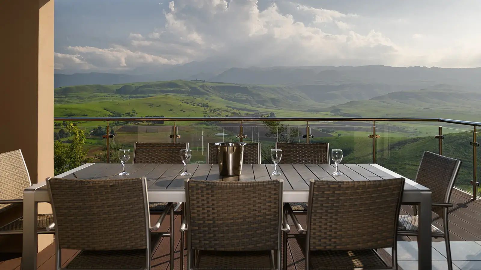 Cayley Mountain Resort 4